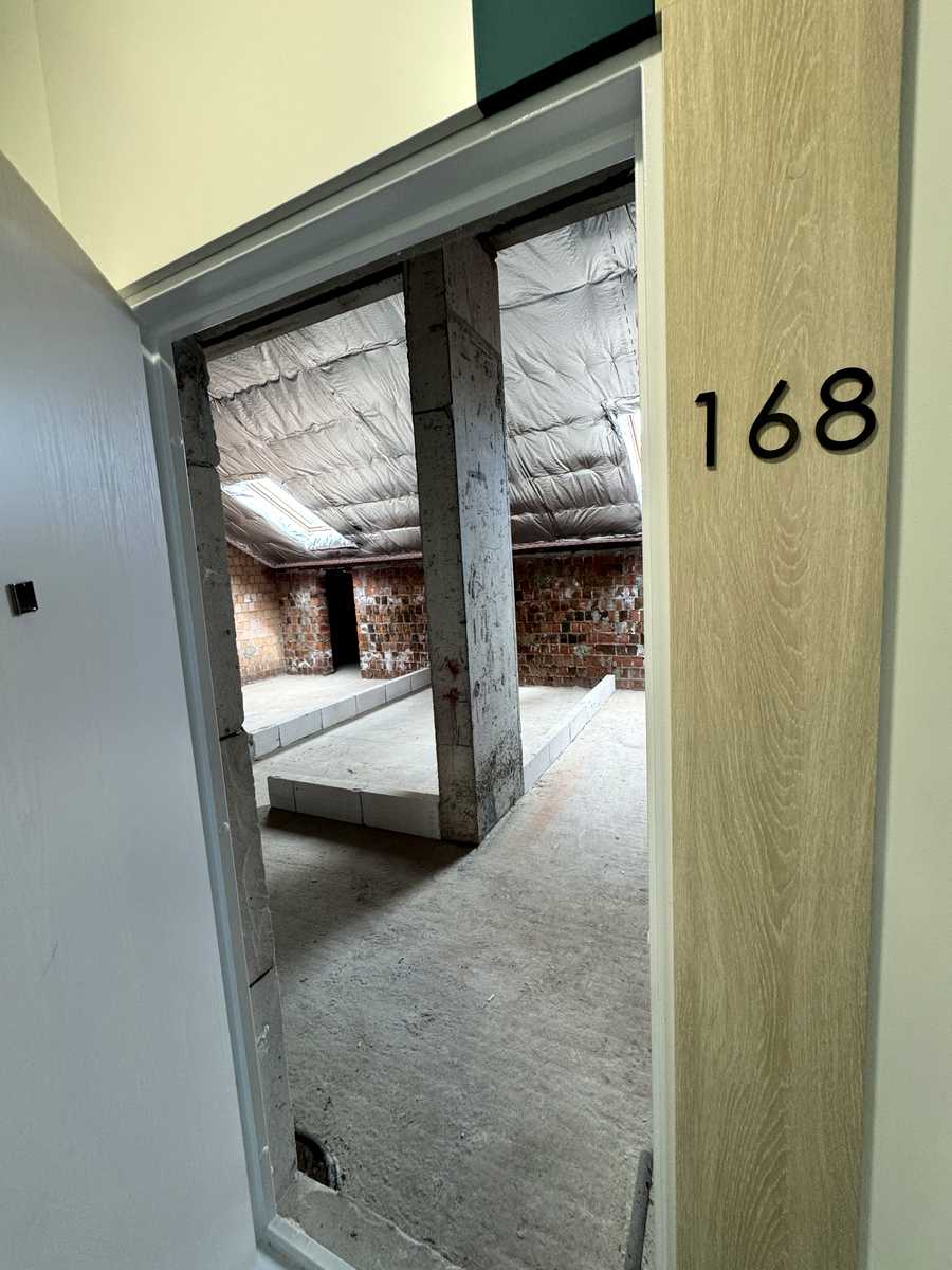 1874581082651236
