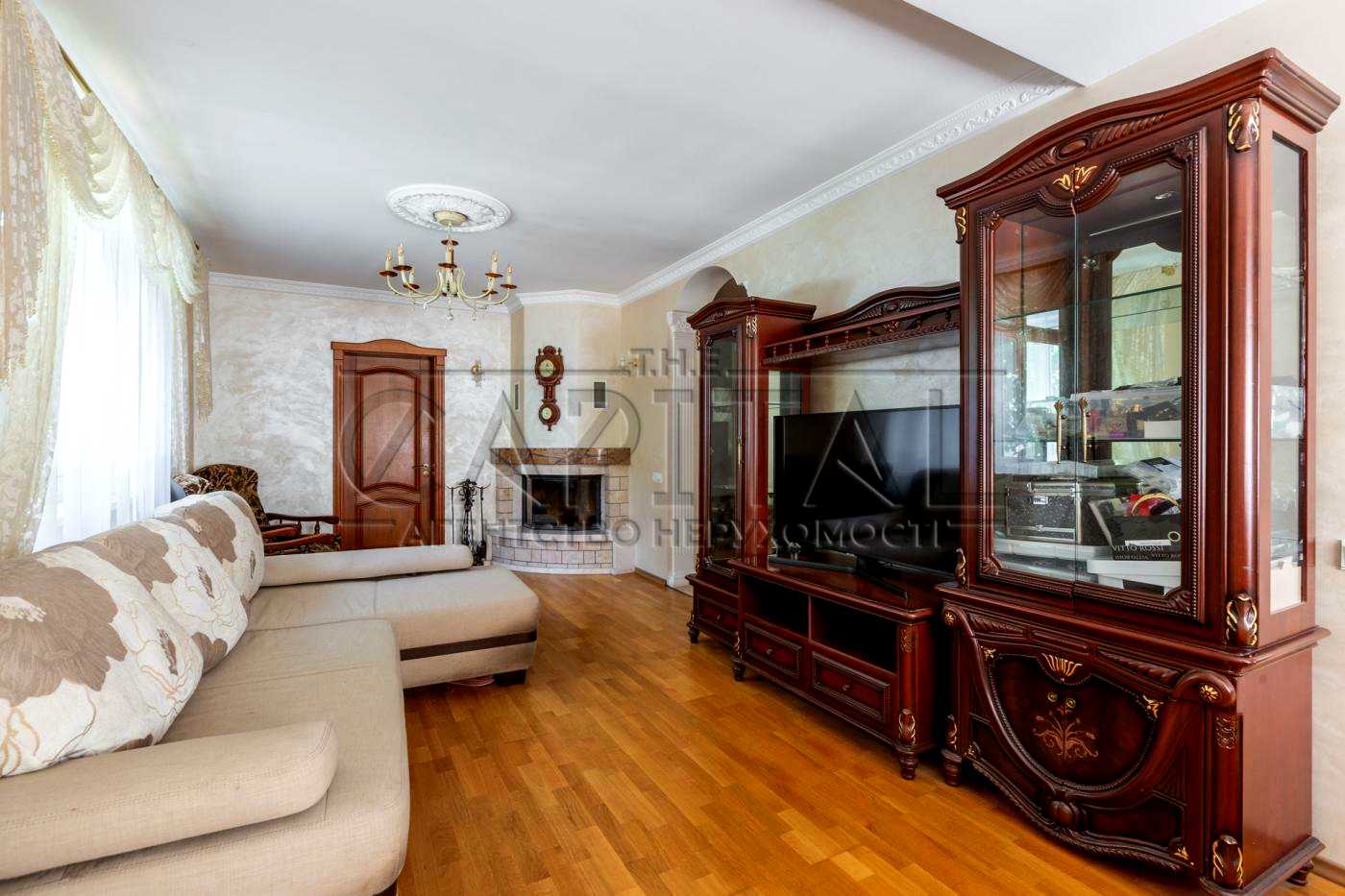 1874581159115904