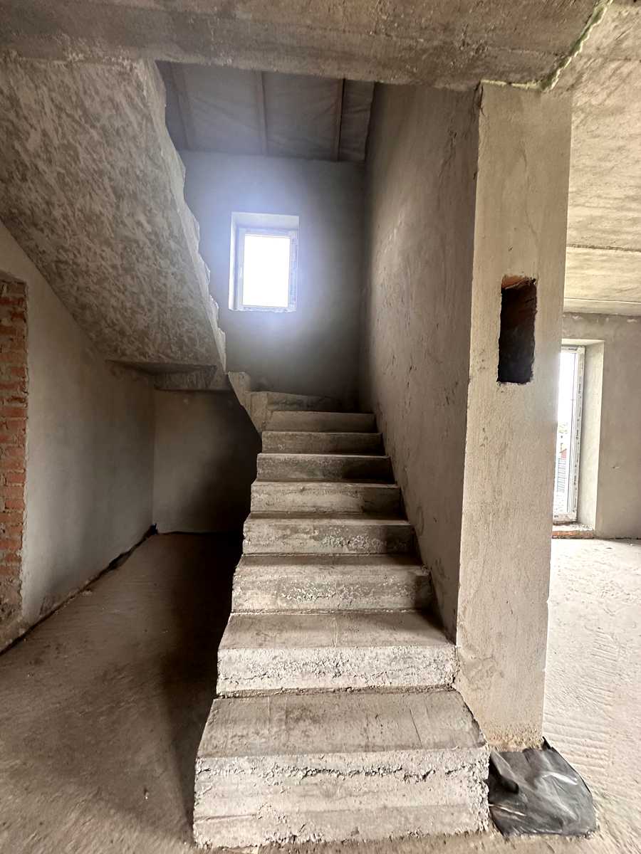 1874581752266295