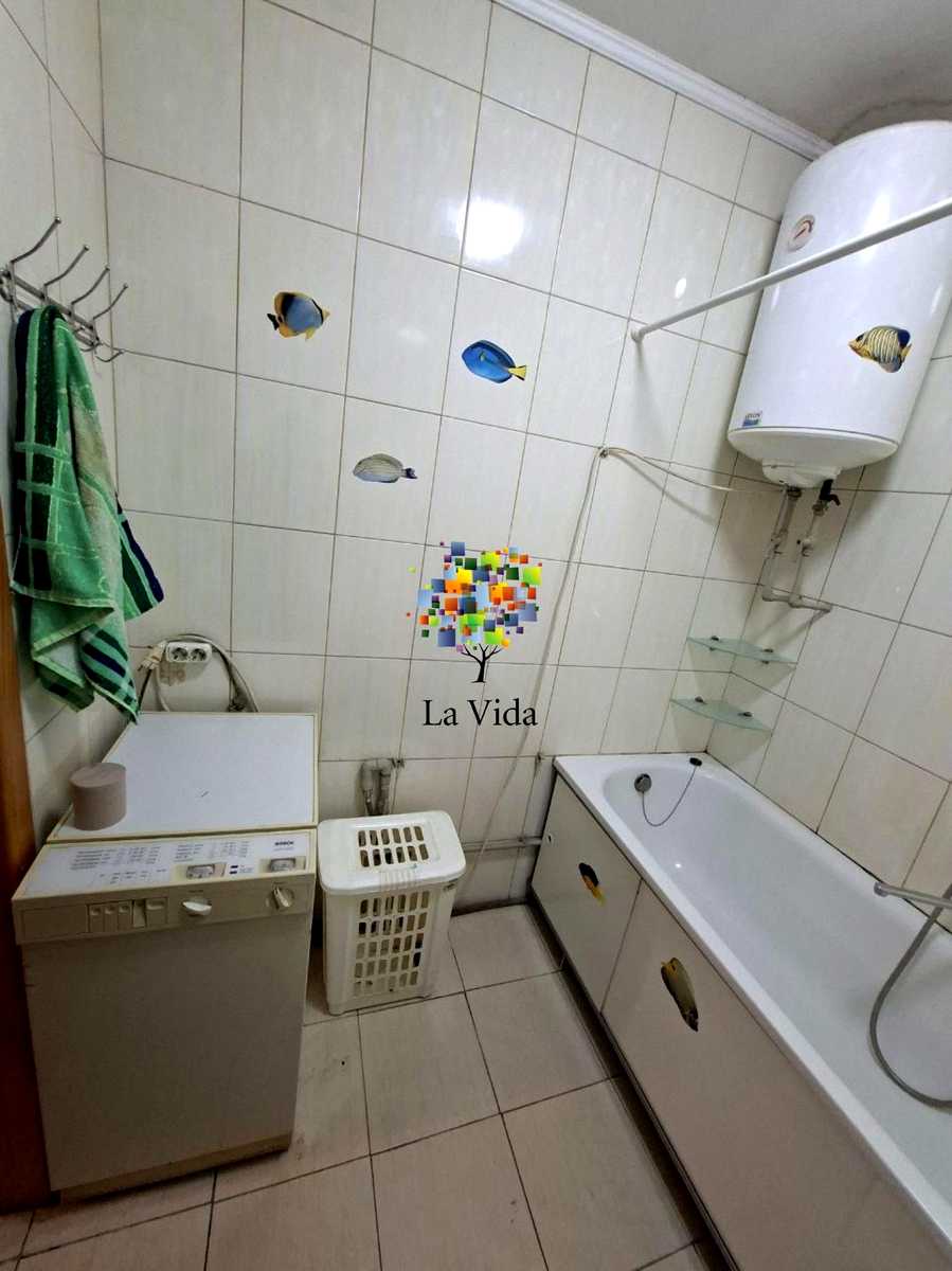 1874583285900777