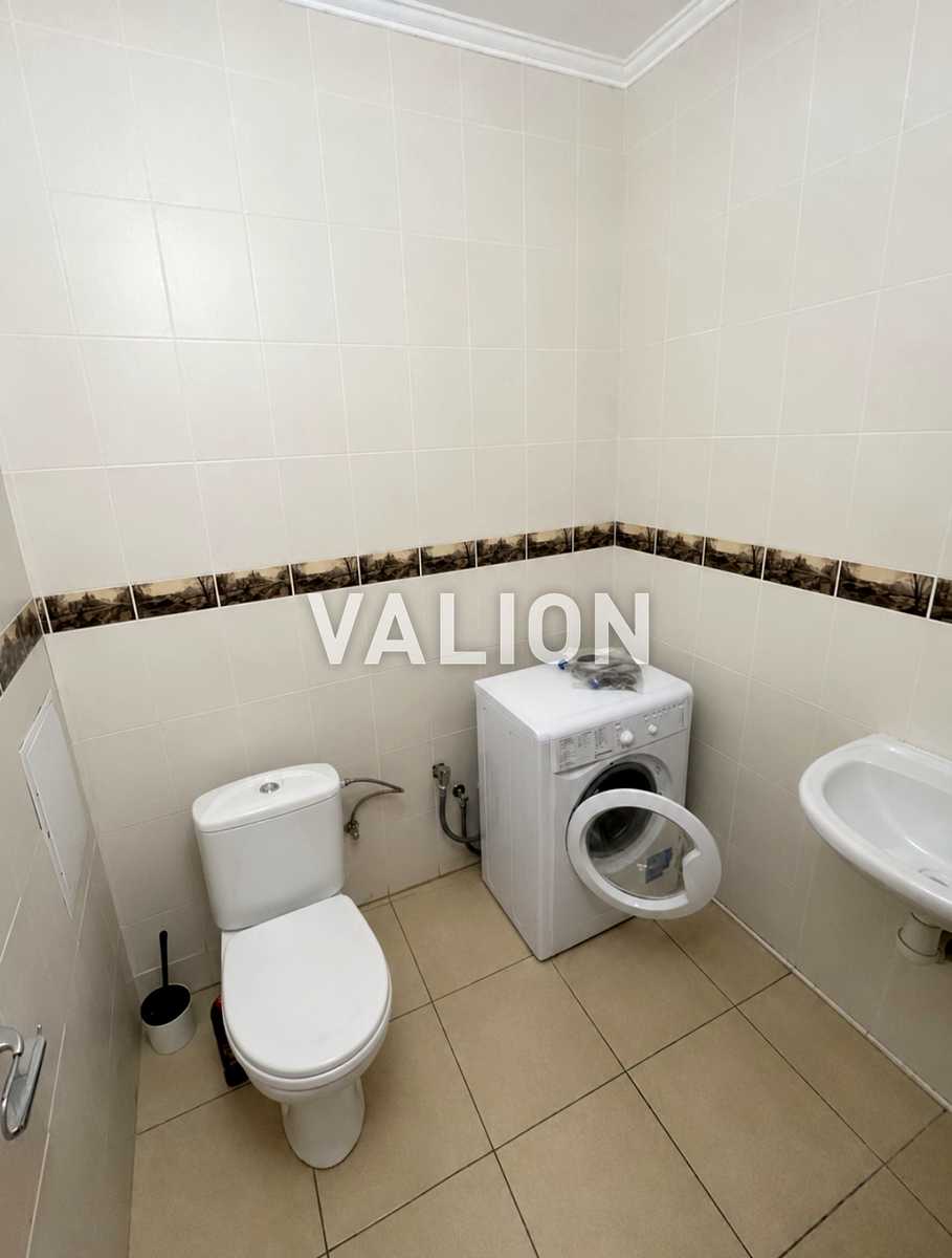 1874584319625403