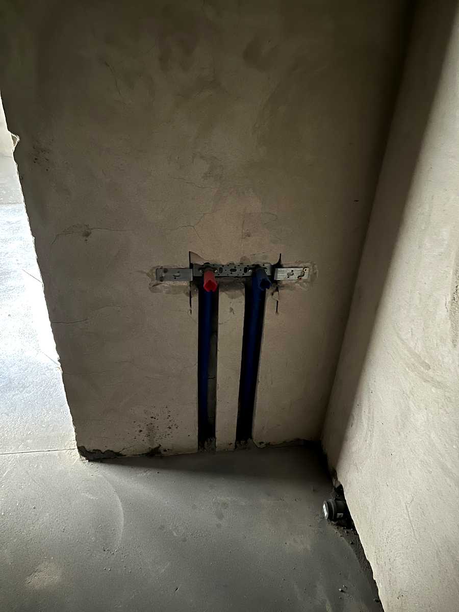 1874584353101936