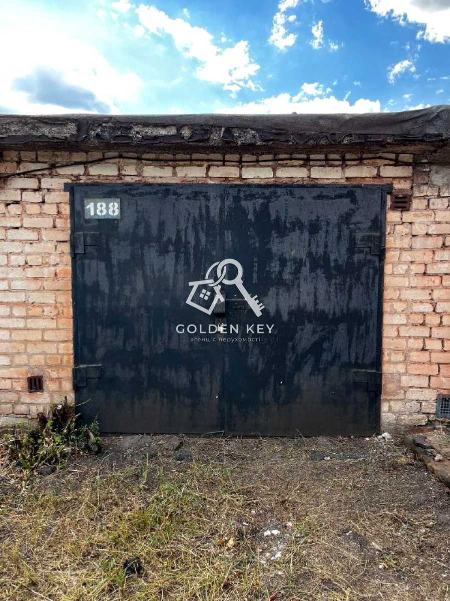 1874585076636347
