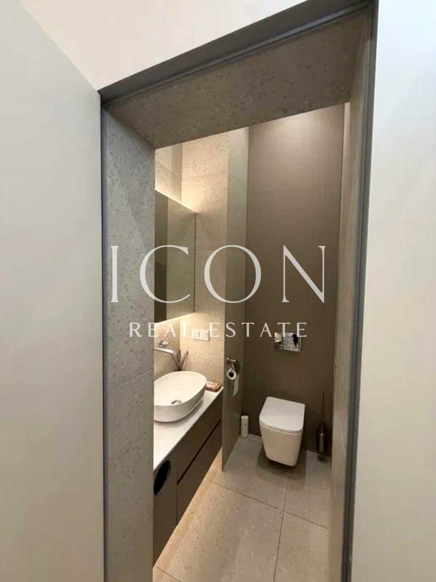 1874591473982848