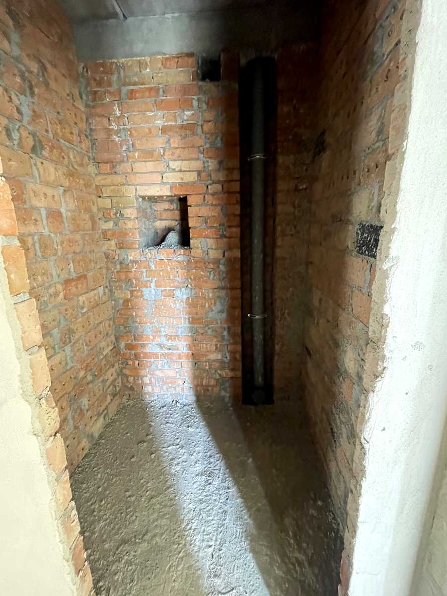 1874592169310992