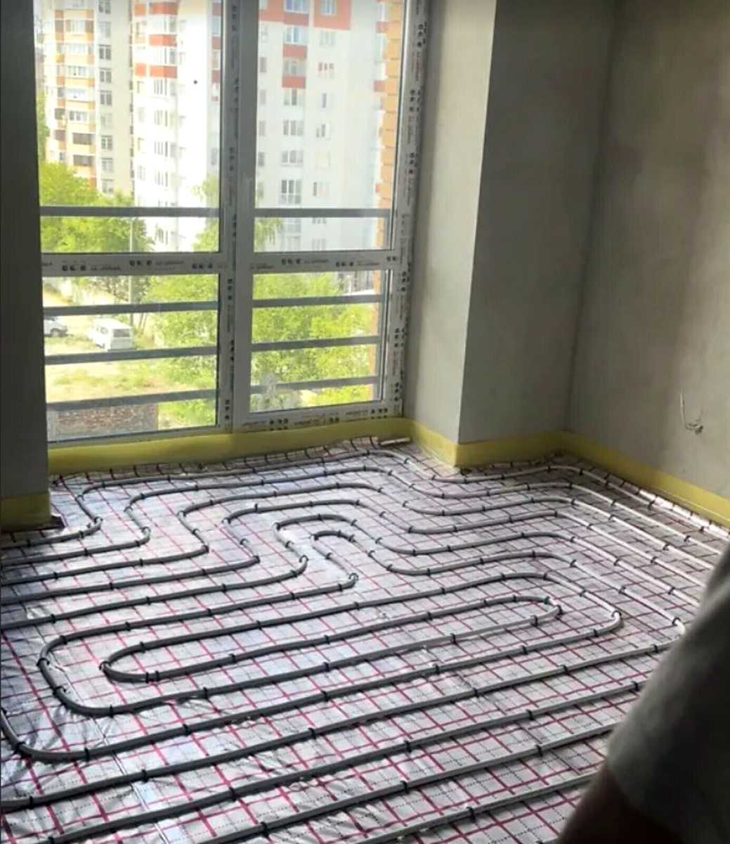 1874594943038368