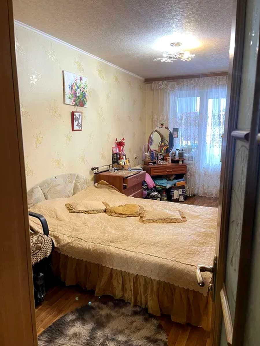 1874596072643244
