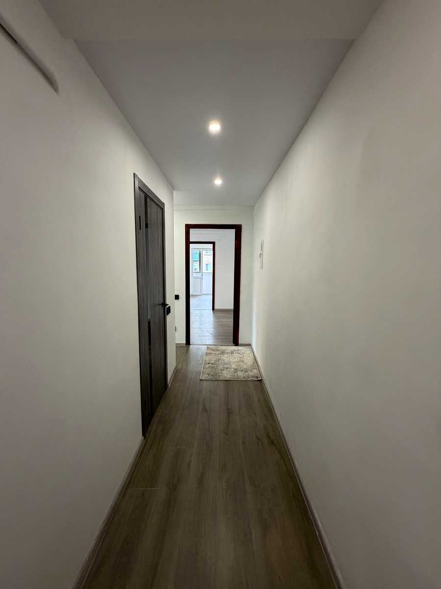 1874598390103418