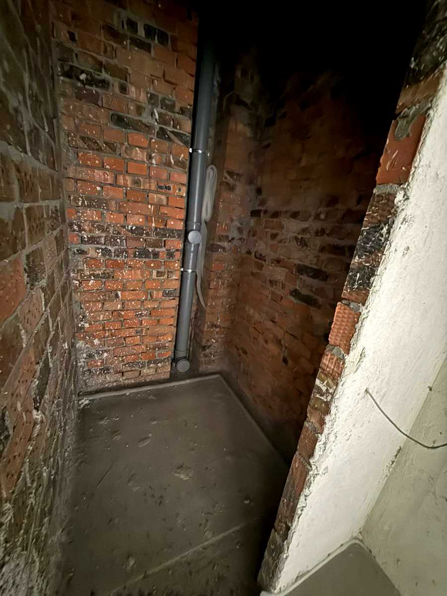1874599484664896