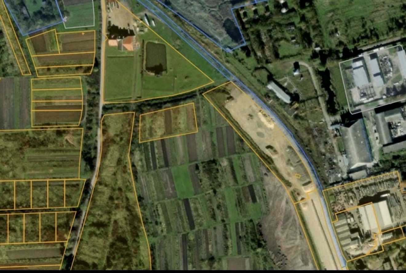 1874601614623329
