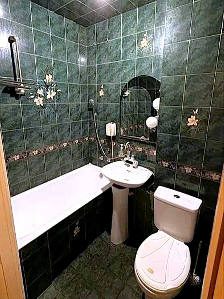 1874608845745295