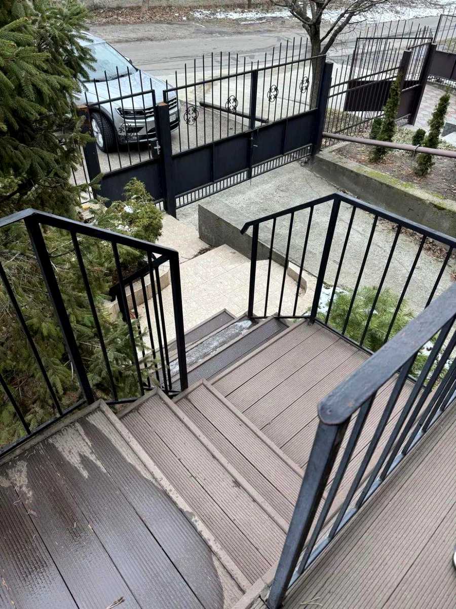 1874609494030779