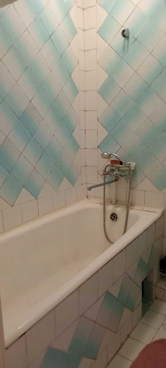 1874612371359408
