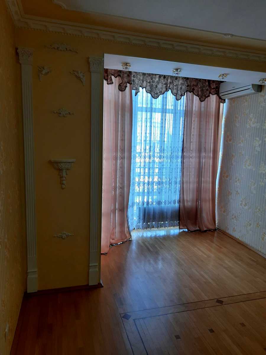 1874612938369839