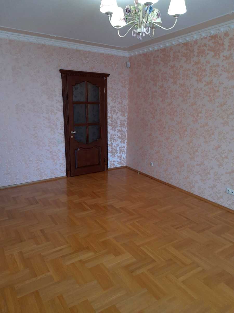 1874612938404463