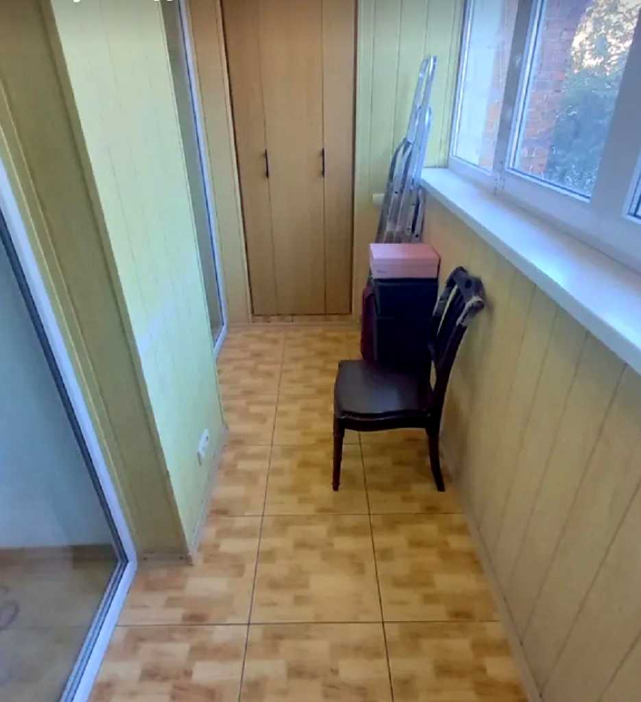 1874618354675992