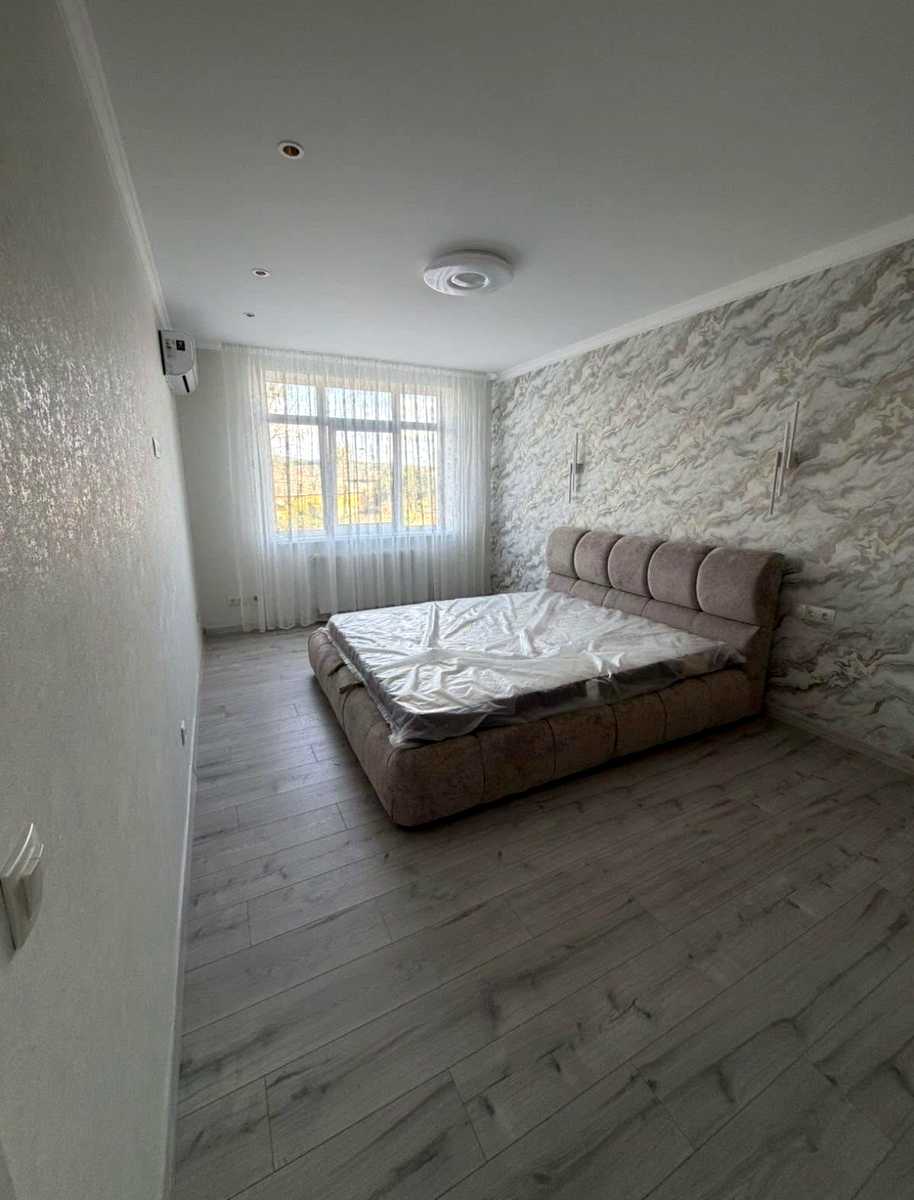 1874651757831029