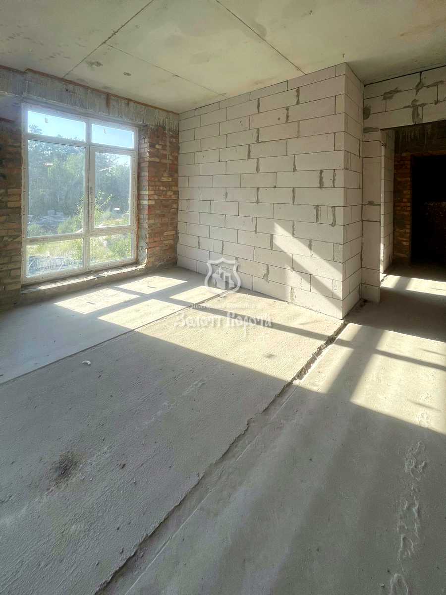 1874658349243917