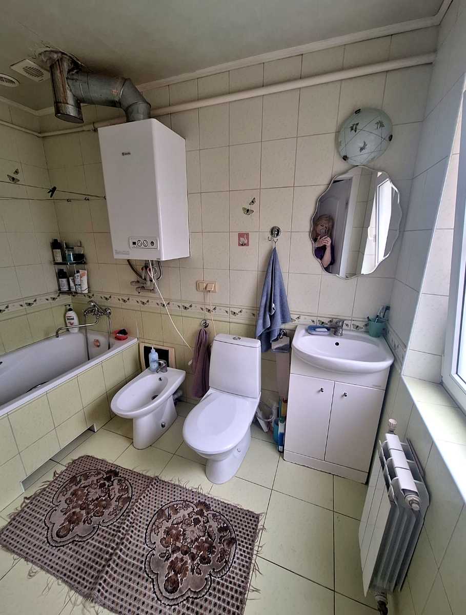 1874658780644404