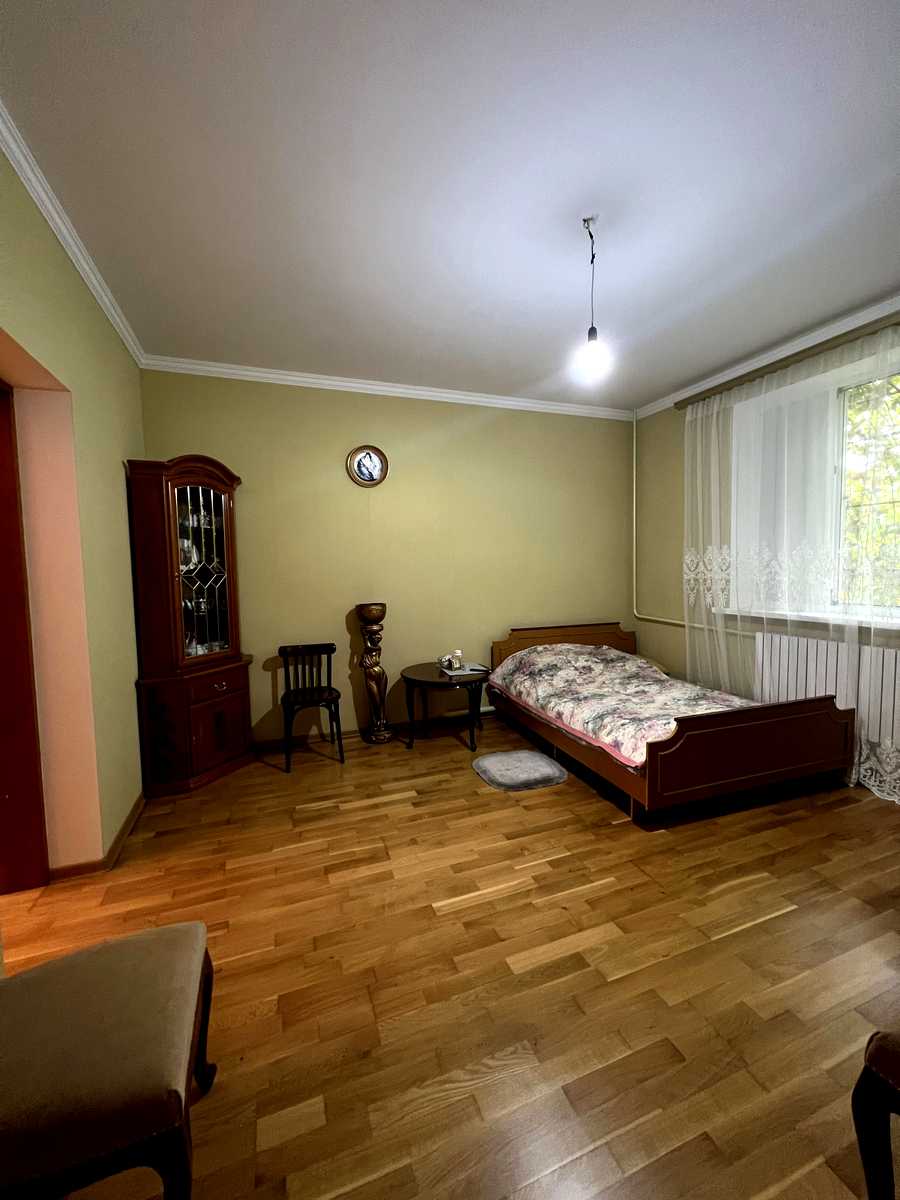 1874661695445370