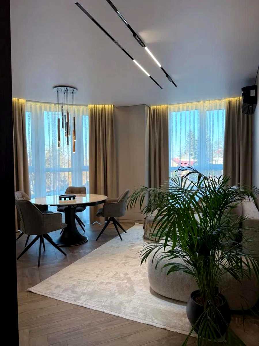 1874668985608790