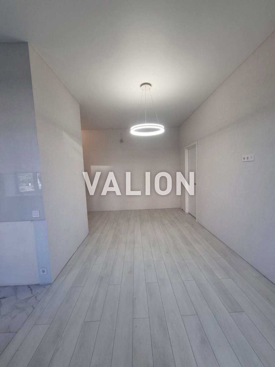 1874670372803041