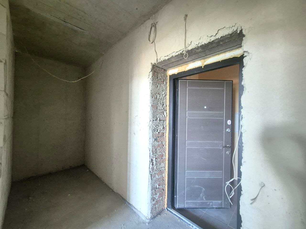 1874671444828381
