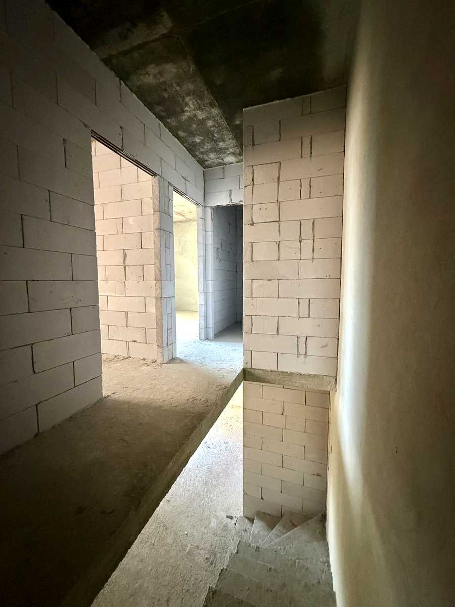 1874671585550381
