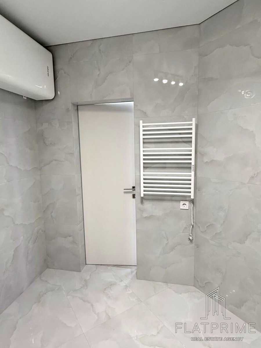 1874671922161293