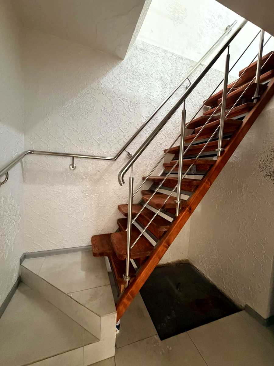 1874673704576103