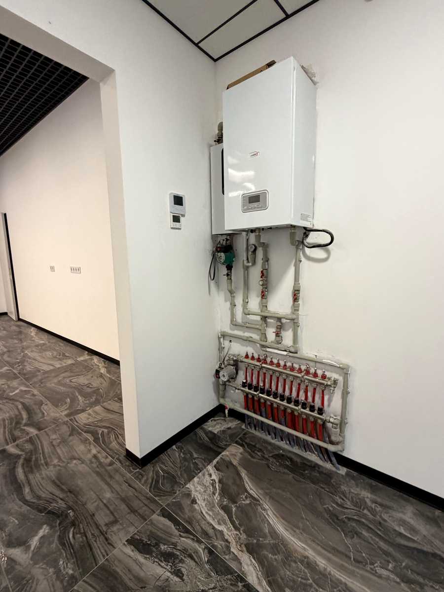 1874674609306016