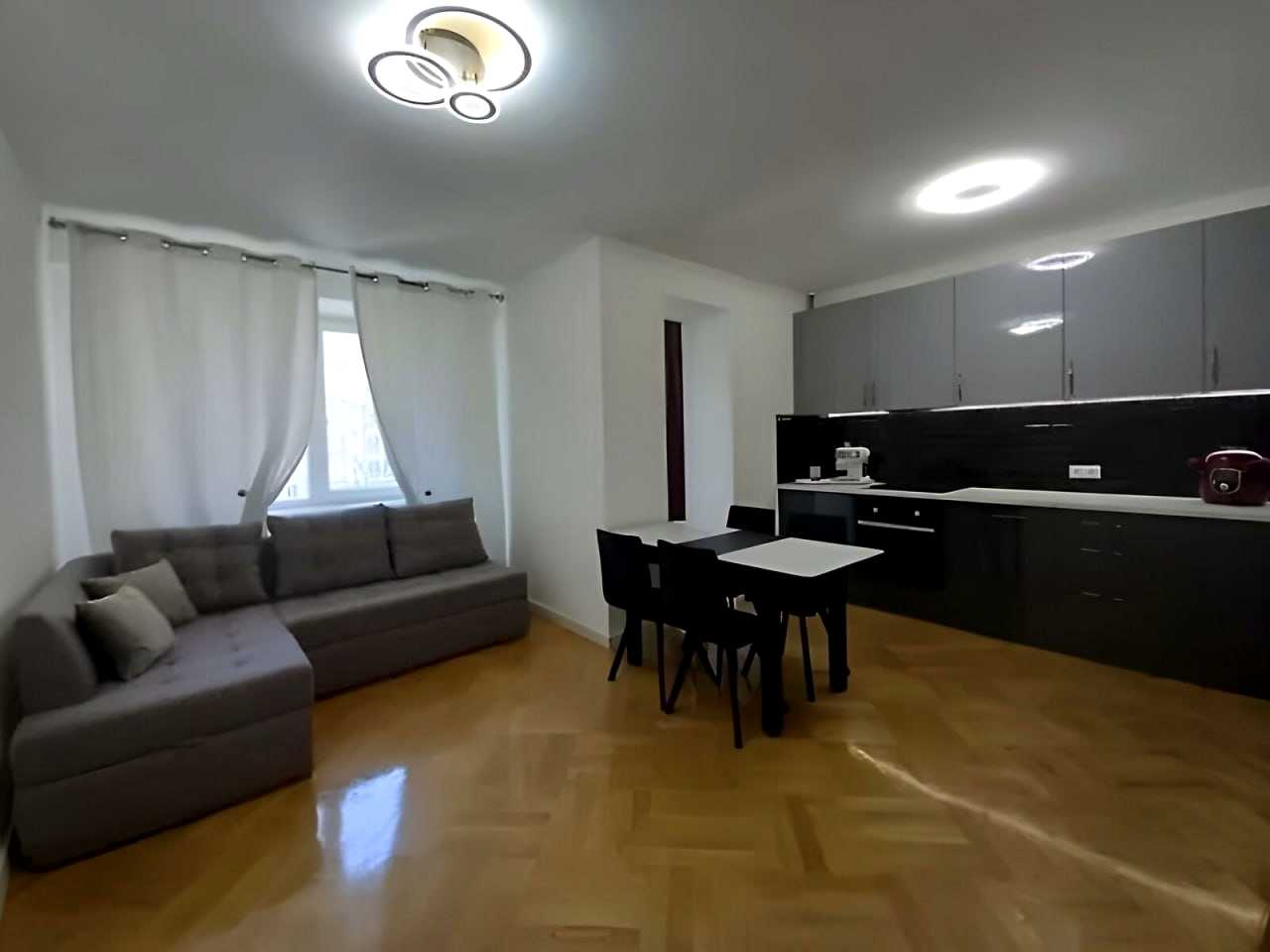 1874674878665350