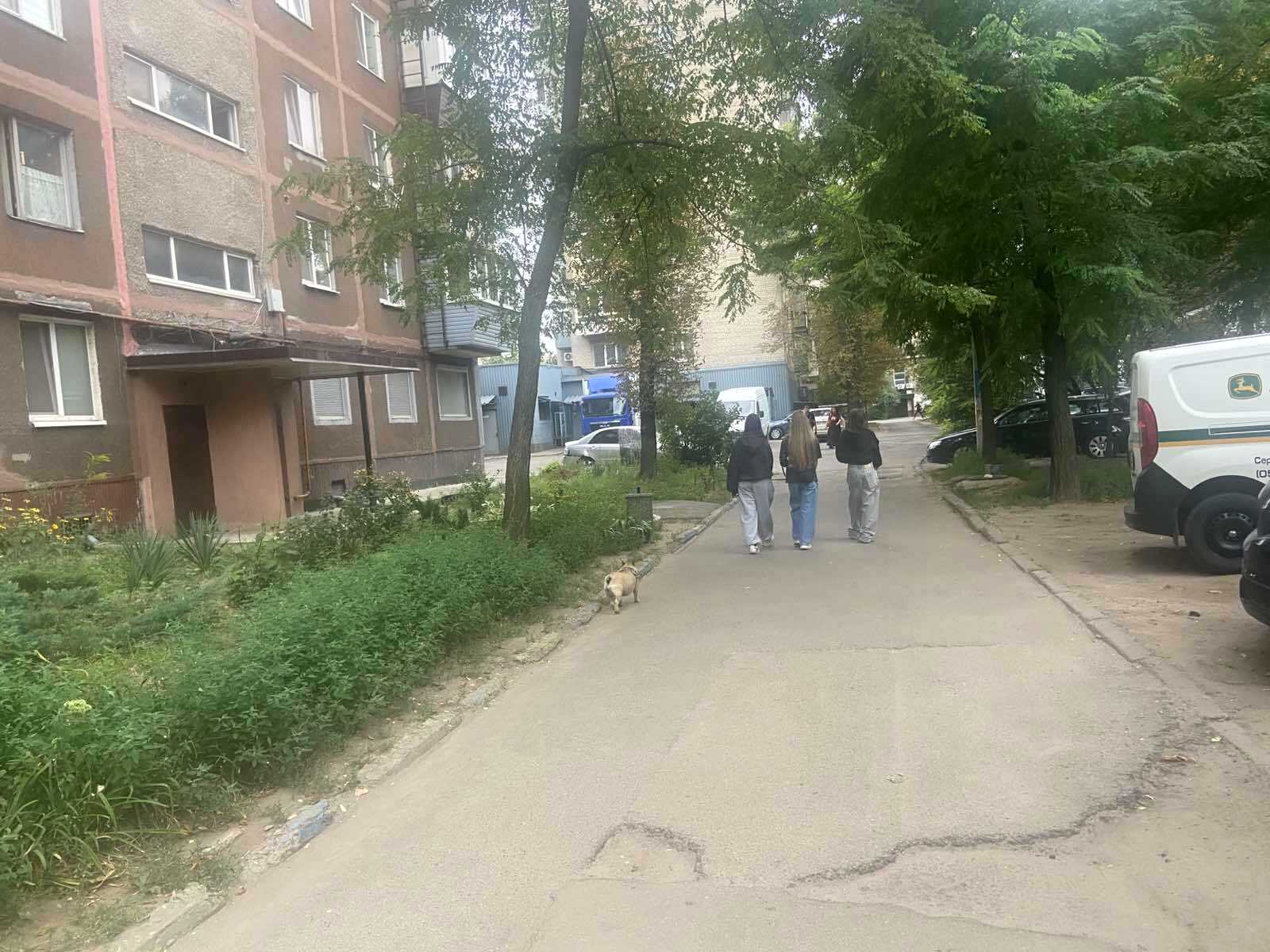 1874677066944457