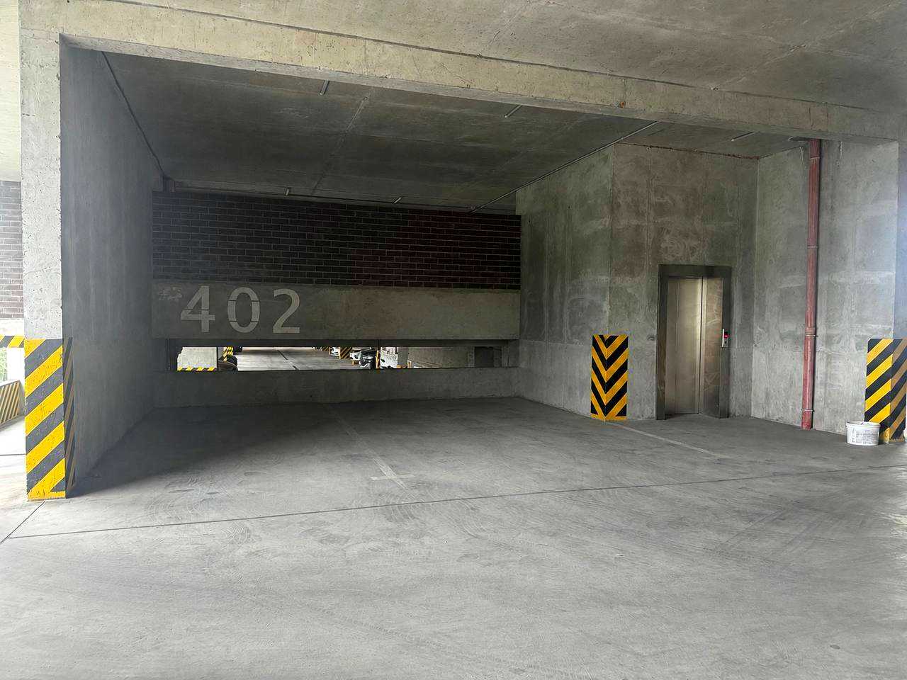 1874677517100944