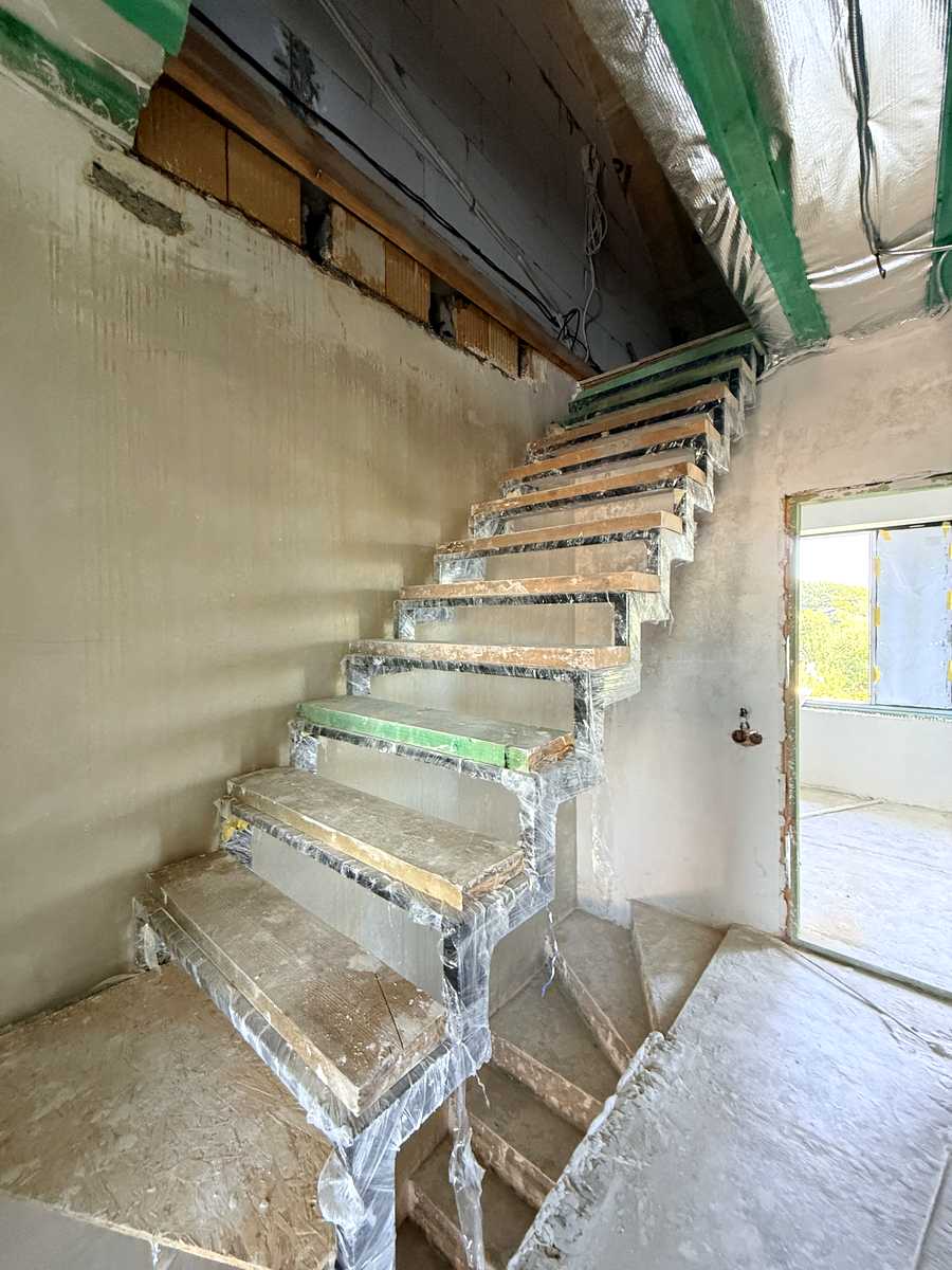 1874678073077559
