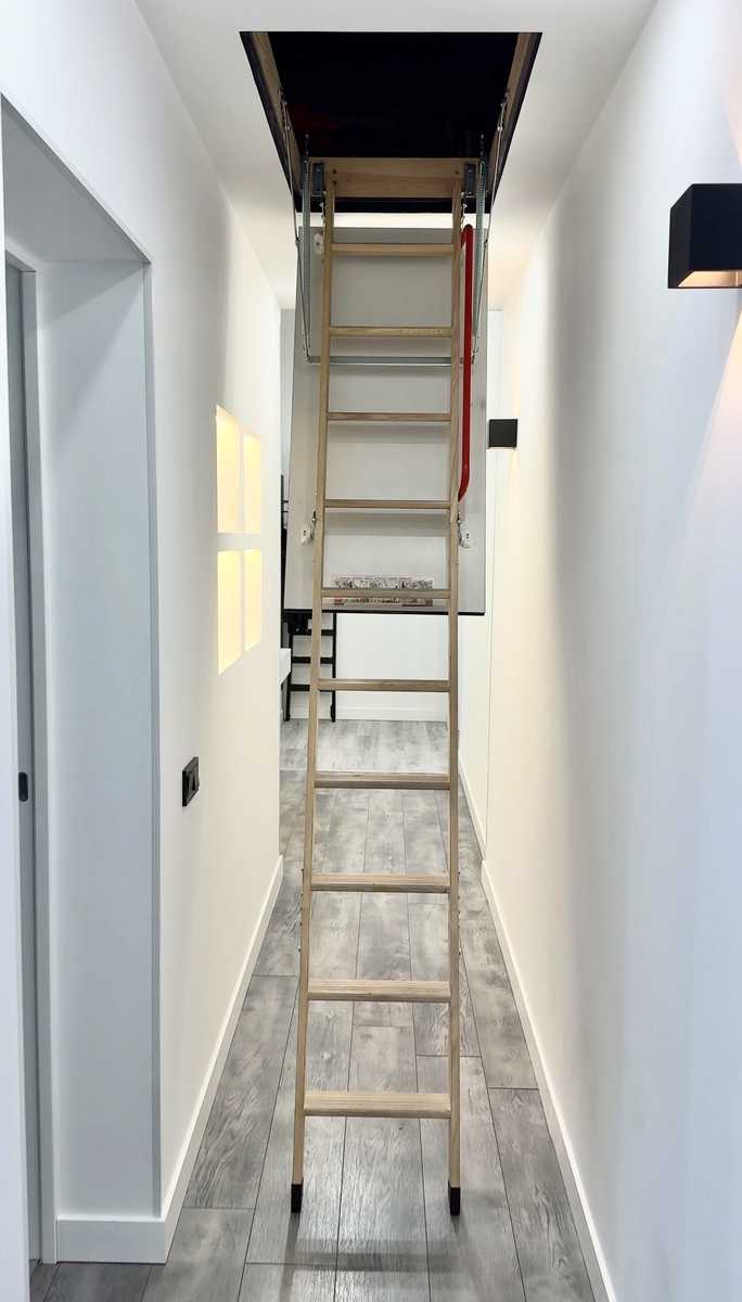 1874683468924221