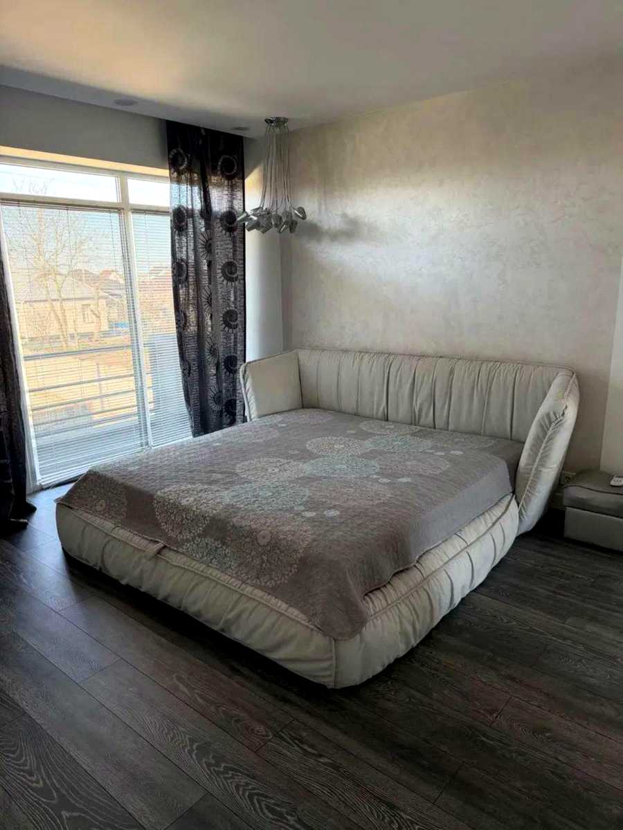 1874689598915705