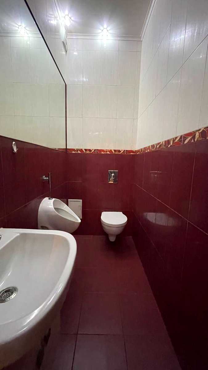 1874692986220292