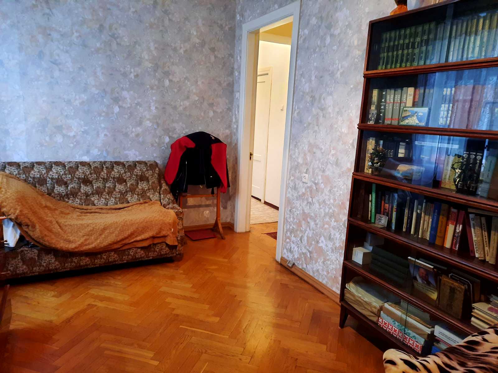 1874698928309460