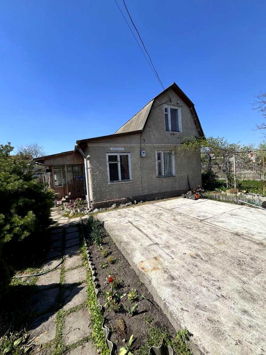 1874700795452405