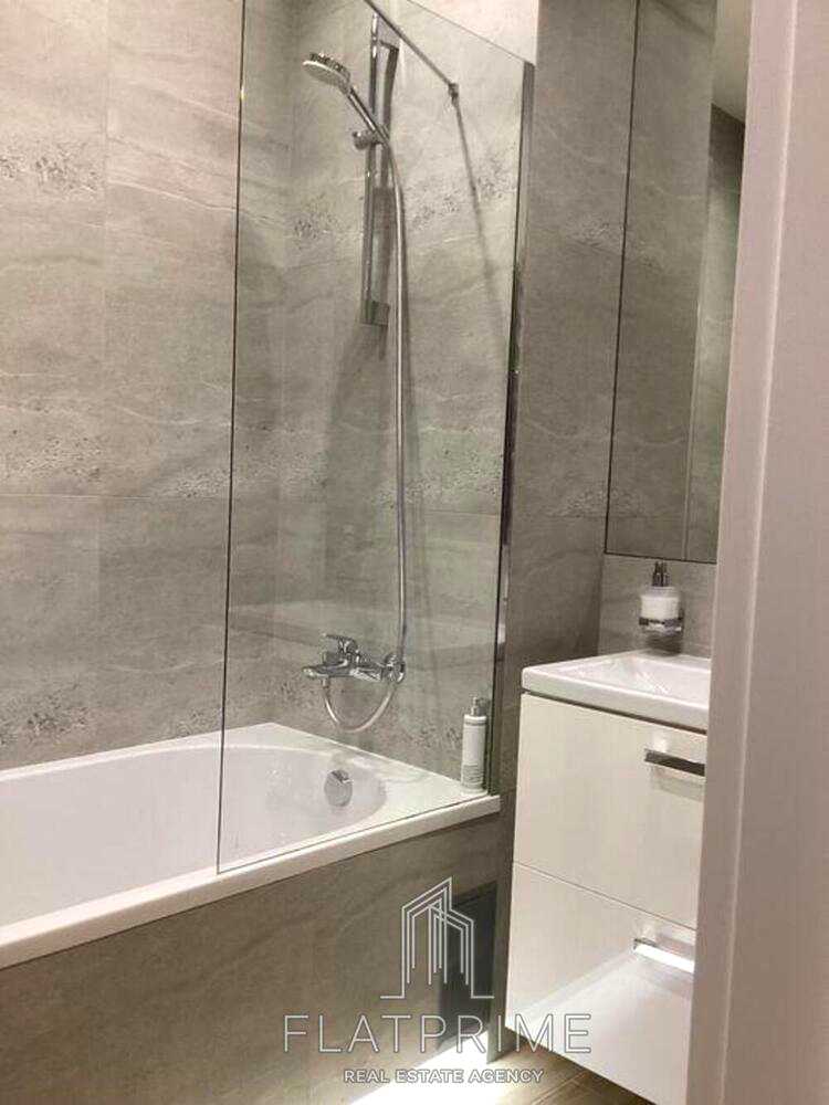 1874751869813634