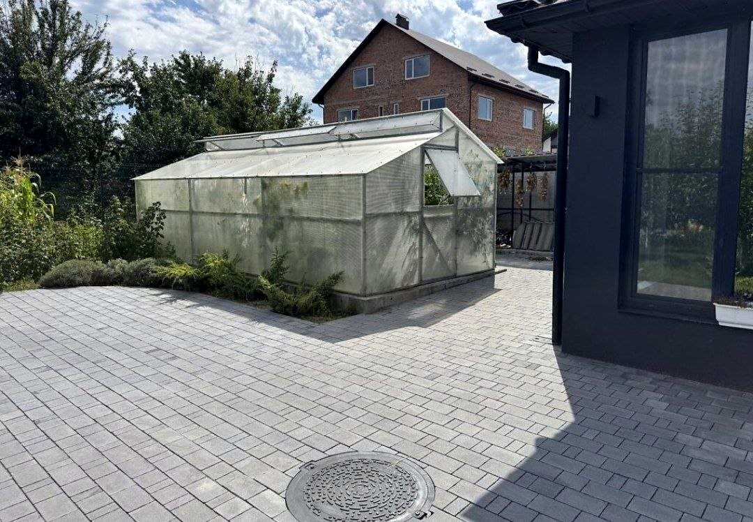 1874763975279403