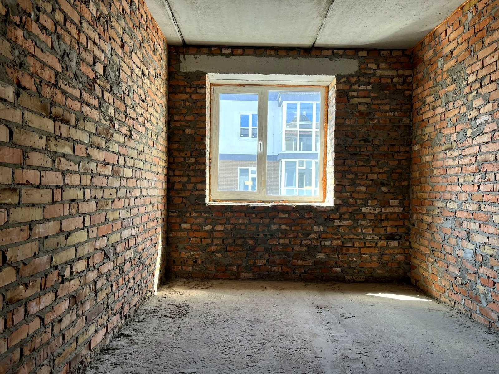 1874765179680352