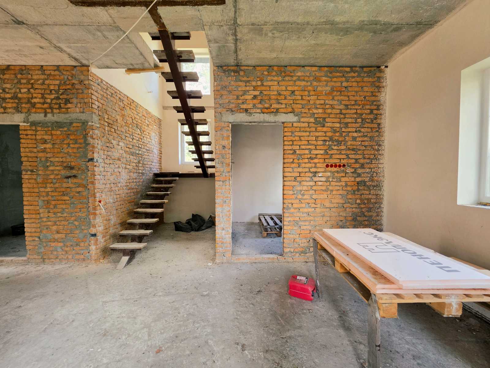 1874765697385084