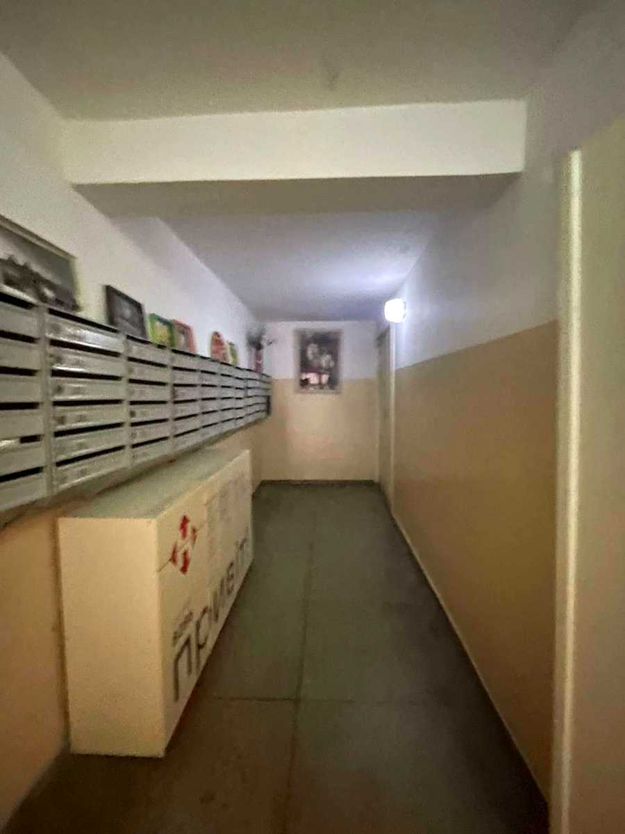 1874767875298894