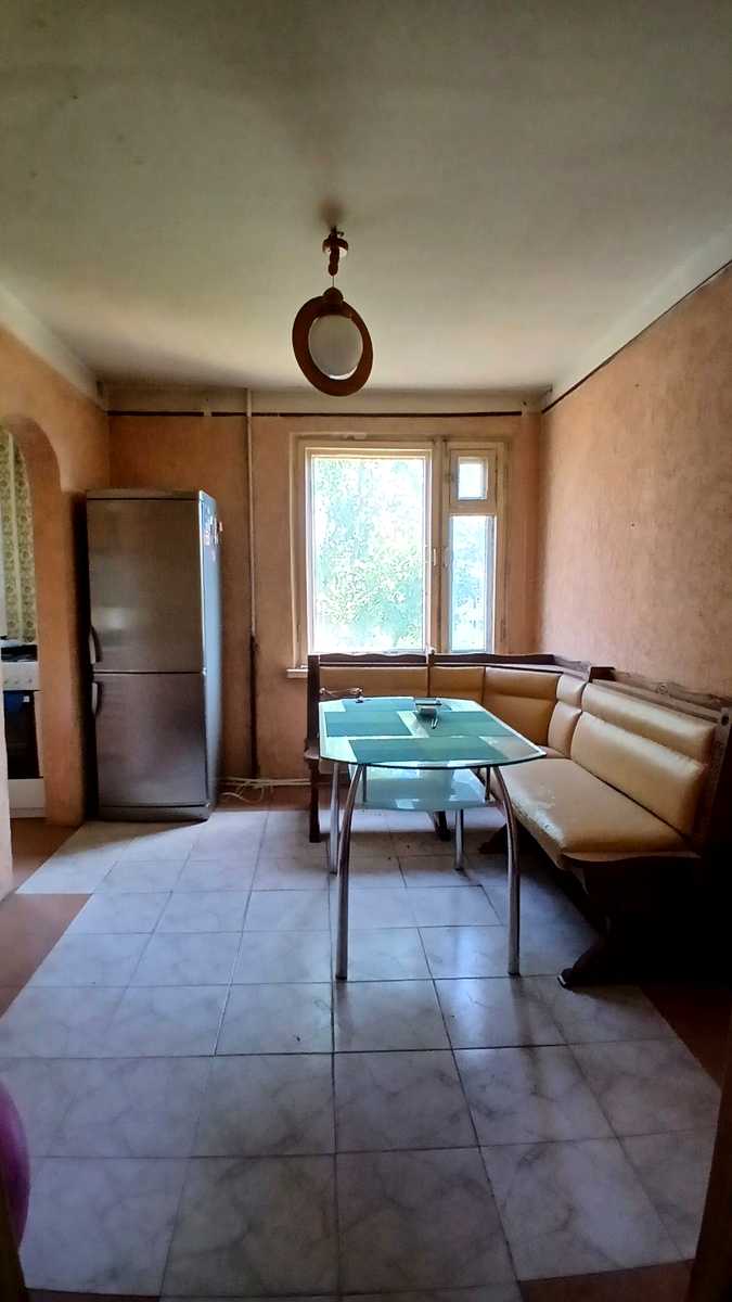 1874768555804465