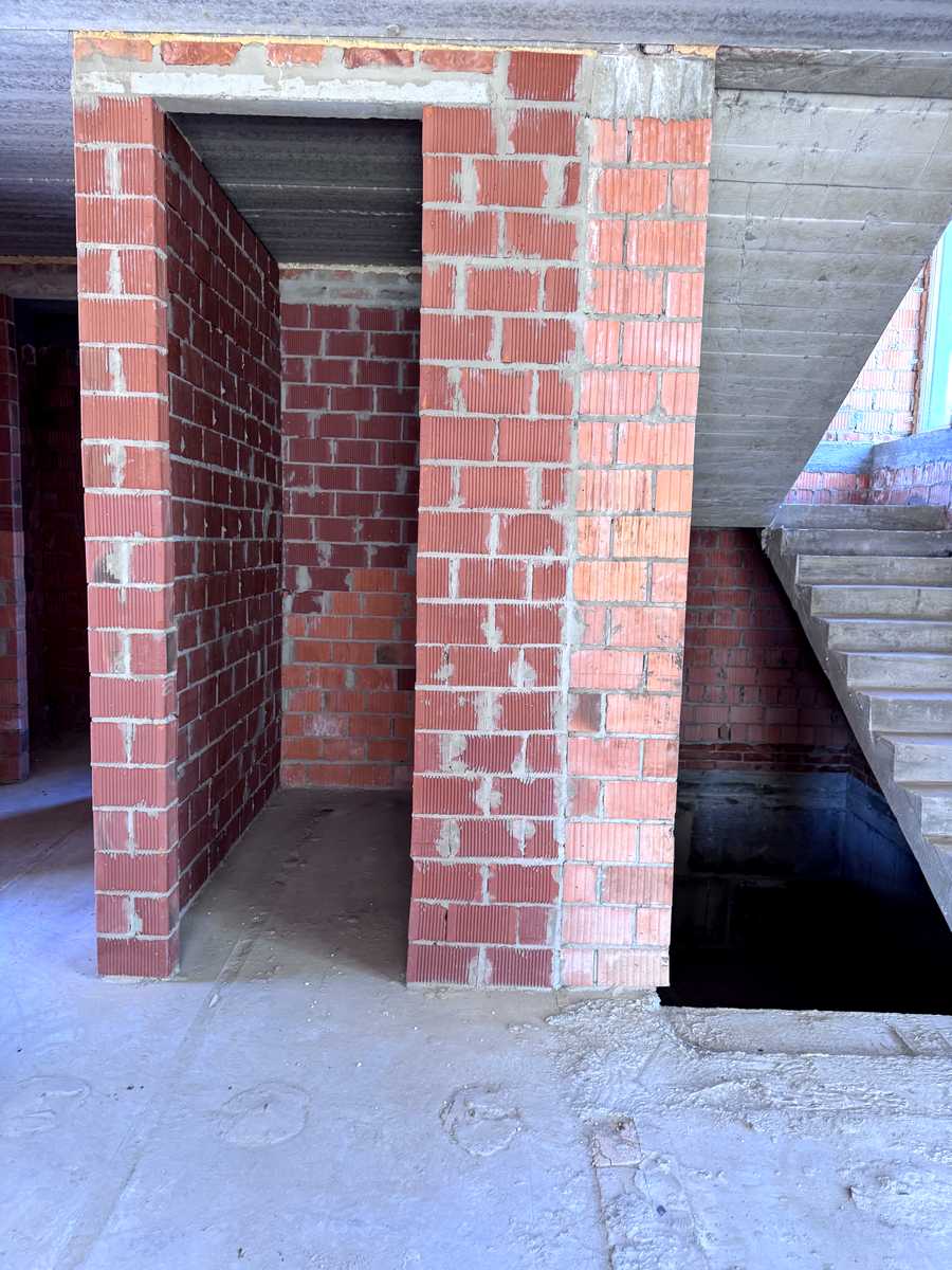 1874769389835935