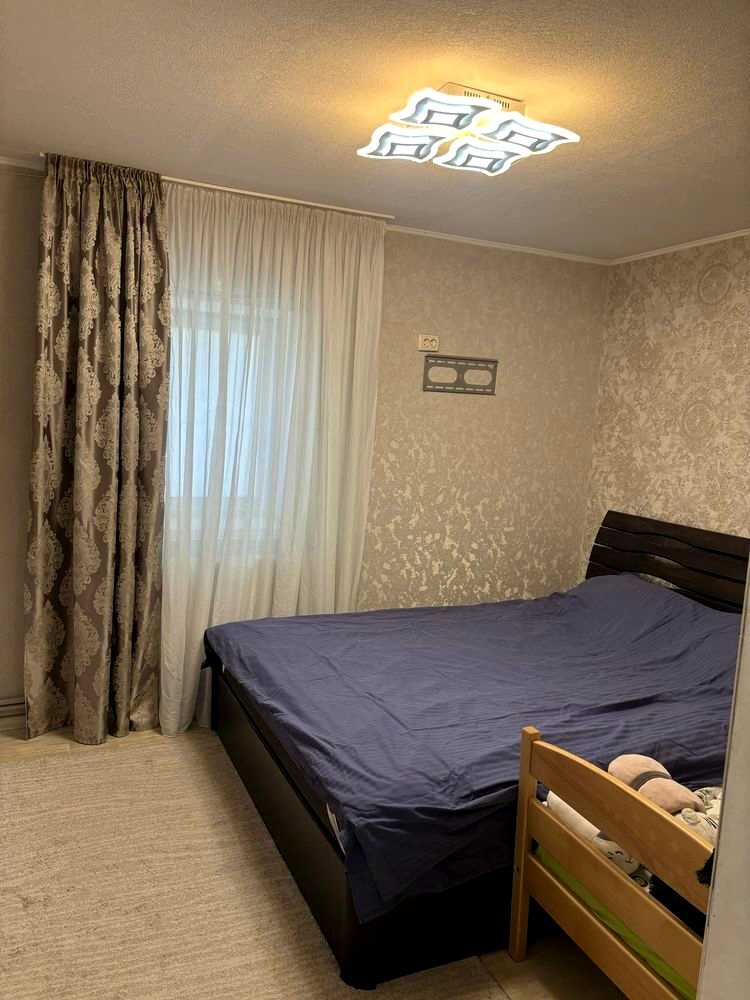 1874770346013808