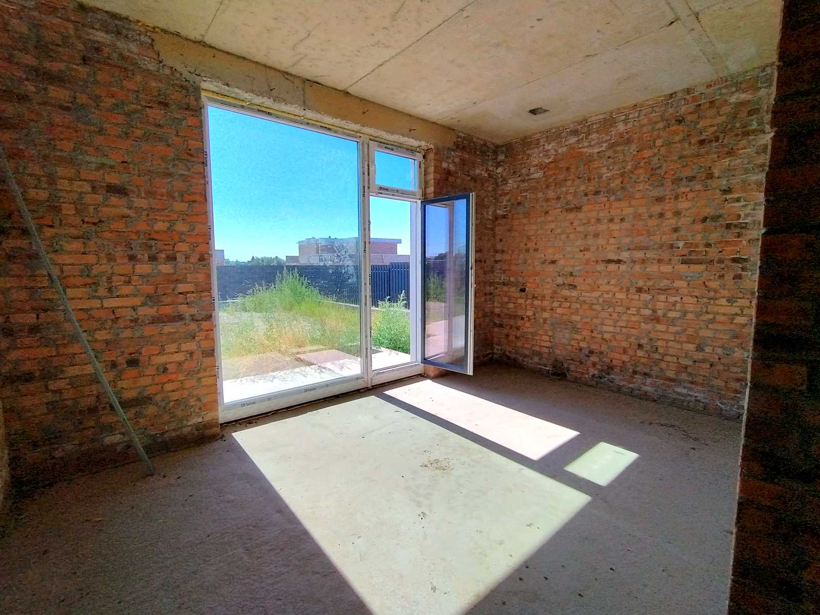 1874770723996350