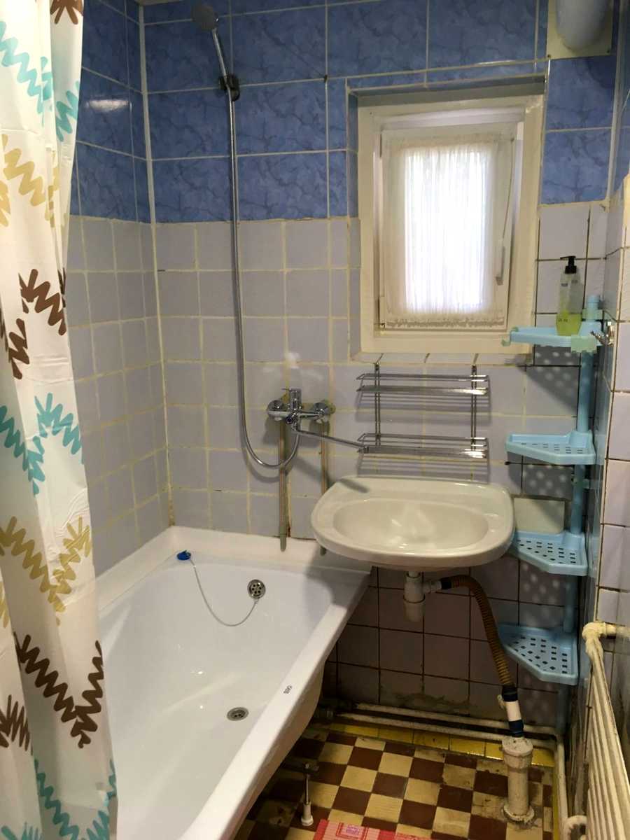 1874776486216131